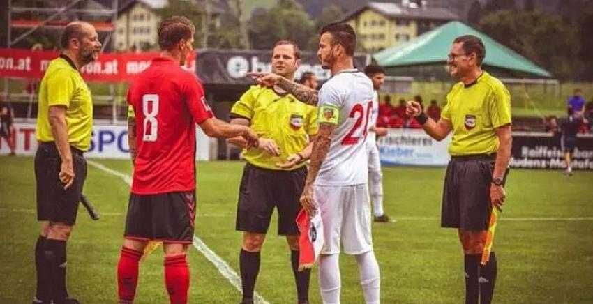 Kayserispor tarihi fark yedi, hakem maçı erken bitirdi