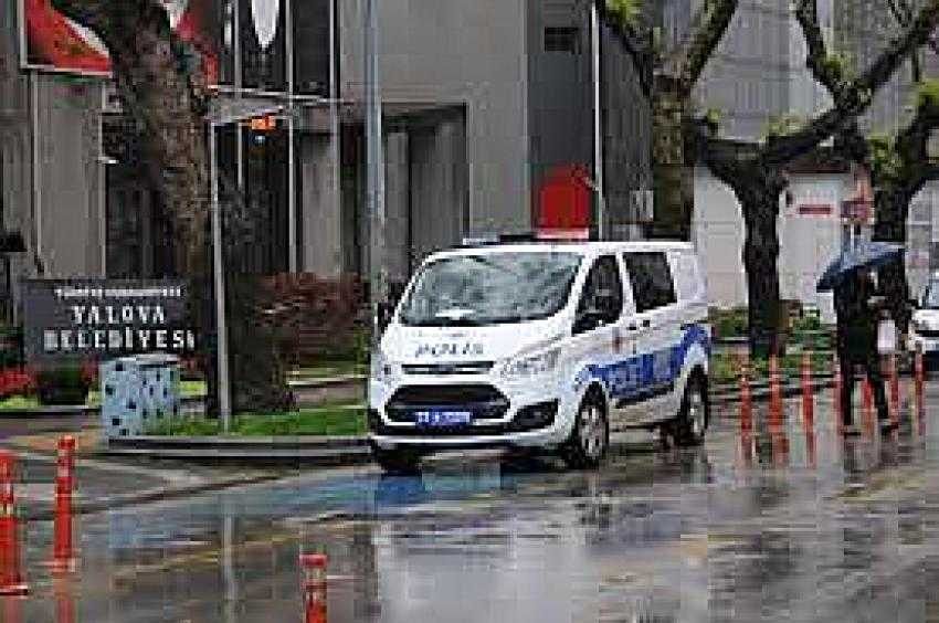 Belediye binasında tabancayla ateş açan zanlıya tutuklama