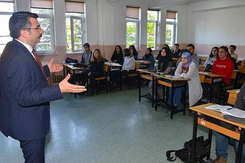 Başkan Yılmaz, gençlerle buluştu